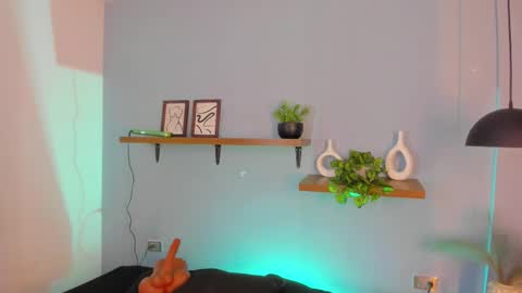 Maddy  online show from 11-10-25, 12:04