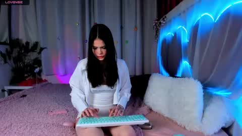 Snapshot of maddyfever chatting on 06-19-26, 05:12 maddyfever online show from 06-19-26, 05:12