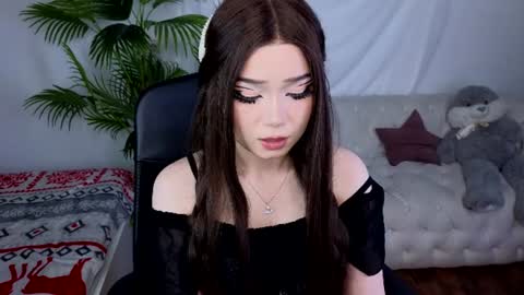 Snapshot of maddymystie chatting on 06-27-26, 02:23 Maddy online show from 06-27-26, 02:23