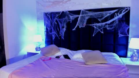 Maddy online show from 10-14-25, 11:44