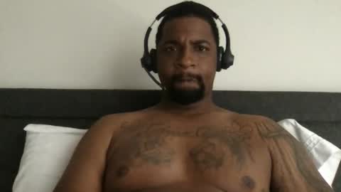 Snapshot of madehersquirt2 chatting on 12-16-25, 06:35 madehersquirt2 online show from 12-16-25, 06:35