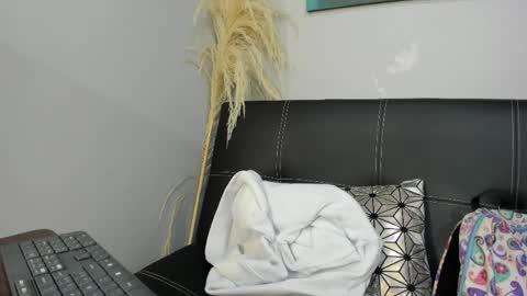 Madelaine  online show from 04-20-26, 10:29