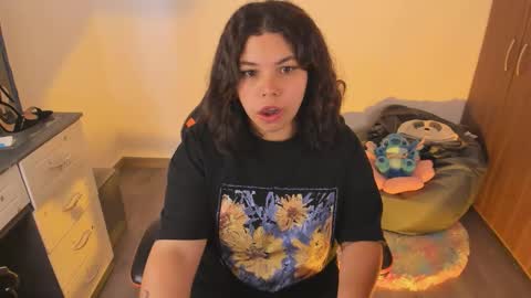 madelaine_taylor online show from 10-05-25, 04:05