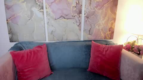 Snapshot of madelaines chatting on 01-11-26, 09:14 madelaines online show from 01-11-26, 09:14