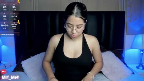 Snapshot of madelayn_torres chatting on 11-25-25, 01:00 madelayn_torres online show from 11-25-25, 01:00