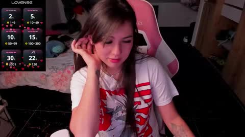 Snapshot of madeleine_shinobi chatting on 12-20-25, 10:28 Emily Only Fans online show from 12-20-25, 10:28