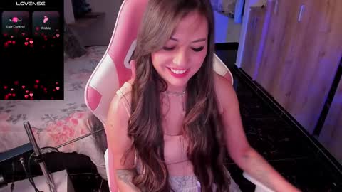 Snapshot of madeleine_shinobi chatting on 01-05-26, 10:02 Emily Only Fans online show from 01-05-26, 10:02