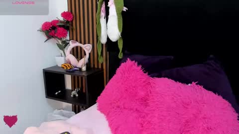 Madelin Clerk online show from 12-02-24, 08:00