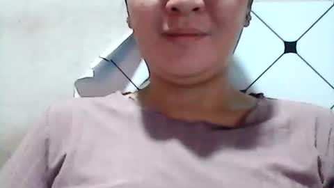 Snapshot of madeline263 chatting on 10-20-25, 10:43 madeline263 online show from 10-20-25, 10:43