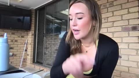 Snapshot of madelineharper chatting on 10-29-25, 03:20 Madeline Harper online show from 10-29-25, 03:20