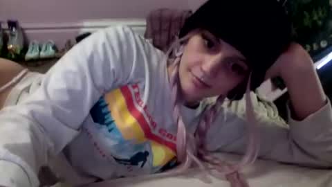 Snapshot of madelinevalentine chatting on 02-06-26, 01:47 madeline online show from 02-06-26, 01:47