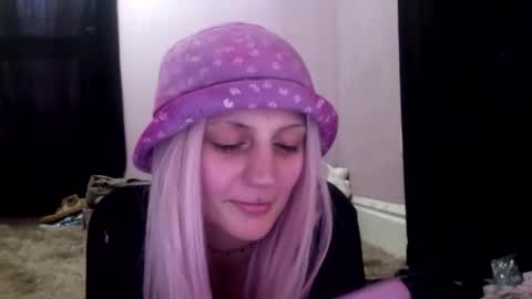 Snapshot of madelinevalentine chatting on 02-09-26, 06:56 madeline online show from 02-09-26, 06:56