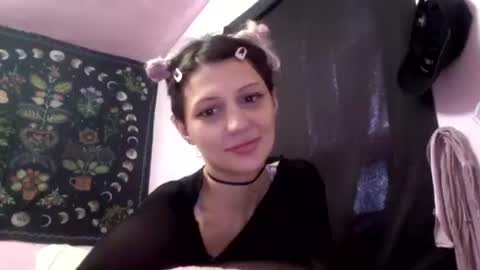 Snapshot of madelinevalentine chatting on 02-14-26, 06:59 madeline online show from 02-14-26, 06:59