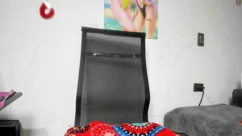 Snapshot of madelyn777 chatting on 05-26-26, 01:01 Madelyn. online show from 05-26-26, 01:01