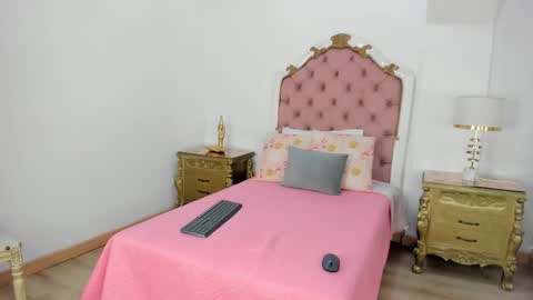 madelyn walker  online show from 01-06-26, 11:25