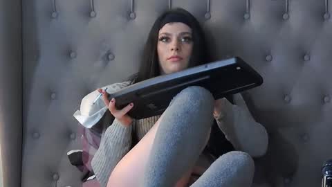 madelynvelure online show from 11-26-25, 08:26