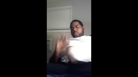 Snapshot of mademoney313 chatting on 05-18-26, 04:07 mademoney313 online show from 05-18-26, 04:07