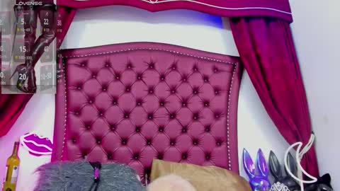 Maddison online show from 09-18-25, 01:35