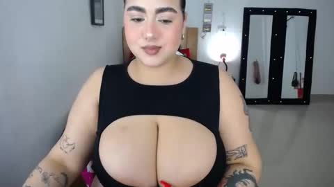 Snapshot of madinsoncopper chatting on 11-02-25, 05:15 madinsoncopper online show from 11-02-25, 05:15