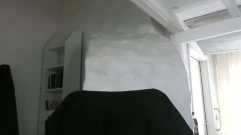 madio1187940 online show from 10-28-25, 02:31