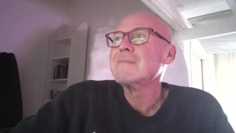 madio1187940 online show from 11-24-25, 12:16