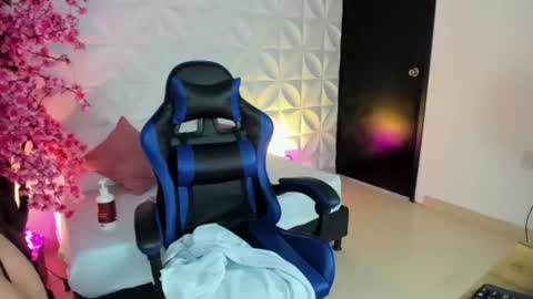 M A D I S O N online show from 07-11-26, 07:27