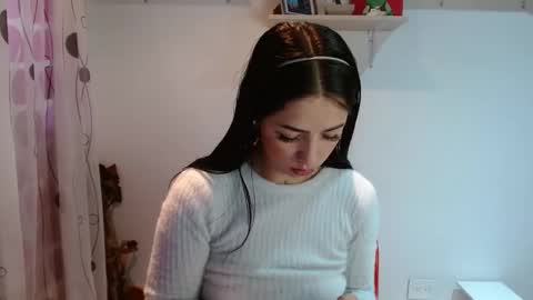 Snapshot of madisoncambel chatting on 01-28-25, 01:16 Madison Cambel online show from 01-28-25, 01:16
