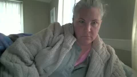 Snapshot of madisonfelicia chatting on 05-08-26, 10:37 Madison online show from 05-08-26, 10:37