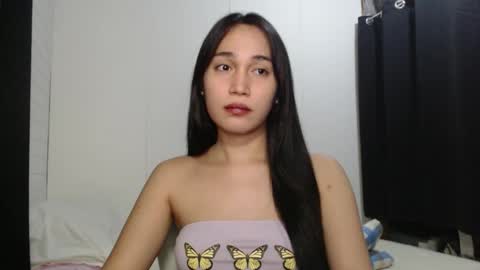 Snapshot of madisonfoxy chatting on 11-09-25, 04:05 Madison Fox online show from 11-09-25, 04:05