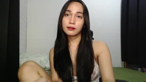 Snapshot of madisonfoxy chatting on 11-29-25, 04:43 Madison Fox online show from 11-29-25, 04:43