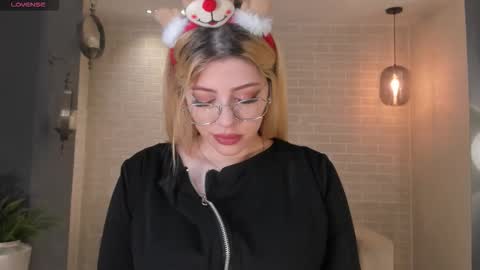 Madison Kane online show from 12-05-25, 11:08