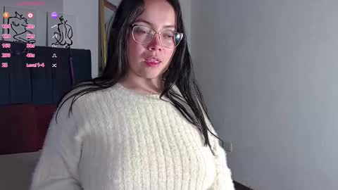 Snapshot of madisonrogers1 chatting on 01-16-26, 07:56 Madison Rogers online show from 01-16-26, 07:56