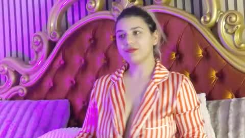 Snapshot of madisonrusso chatting on 01-10-26, 09:44 madisonrusso online show from 01-10-26, 09:44