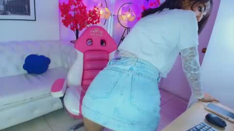 Snapshot of madisson_thompsonn chatting on 06-22-26, 07:55 madisson_thompsonn online show from 06-22-26, 07:55