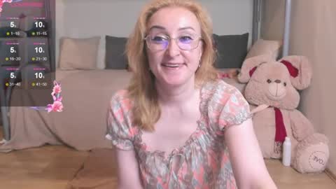 Snapshot of madissonkiss chatting on 06-24-26, 10:42 Madisson online show from 06-24-26, 10:42
