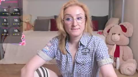 Snapshot of madissonkiss chatting on 07-17-26, 10:47 Madisson online show from 07-17-26, 10:47