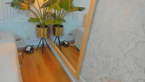 madissonmoore5 online show from 09-10-25, 12:16