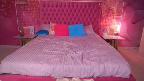 madissonsoft online show from 10-04-25, 01:20