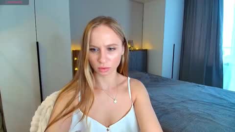 Madlen online show from 03-27-26, 05:35