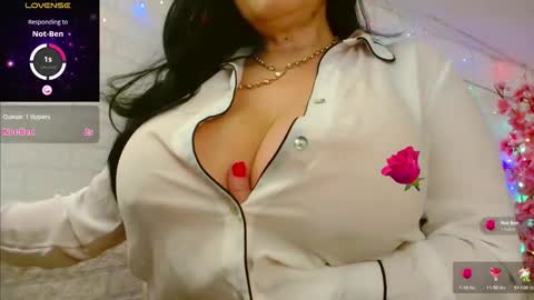 Snapshot of madlyn_dee chatting on 02-15-26, 03:31 Leena online show from 02-15-26, 03:31