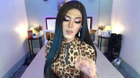 Wil online show from 10-15-25, 06:52