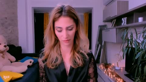 Madye Roberts online show from 02-04-25, 01:13