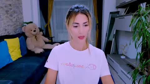 Madye Roberts online show from 09-12-25, 09:59