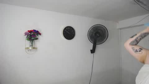 Snapshot of madyson_hof chatting on 06-05-26, 02:51 MADY online show from 06-05-26, 02:51