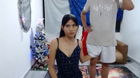 Snapshot of madysonandsteven chatting on 12-04-25, 12:53 MadysonAndSteven online show from 12-04-25, 12:53