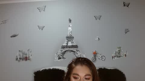 Snapshot of madysonthaylor chatting on 10-23-25, 05:29 Mady online show from 10-23-25, 05:29