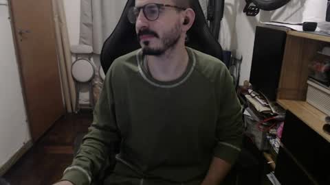 Snapshot of madziula chatting on 05-11-26, 05:24 Peter online show from 05-11-26, 05:24