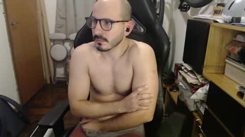 Snapshot of madziula chatting on 05-20-26, 05:02 Peter online show from 05-20-26, 05:02