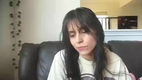 Snapshot of maebaemoon chatting on 10-15-25, 06:08 Mae Bae online show from 10-15-25, 06:08