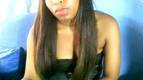 Snapshot of maelahlove chatting on 12-05-24, 09:39 MaelahLove online show from 12-05-24, 09:39